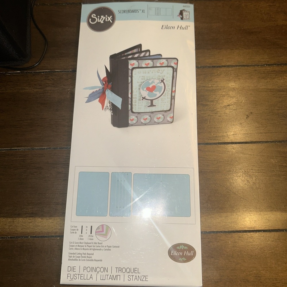 NIP~ Sizzix ScoreBoards XL Die PASSPORT BOOK~Eileen Hull 660331 ~ CUT & SCORE